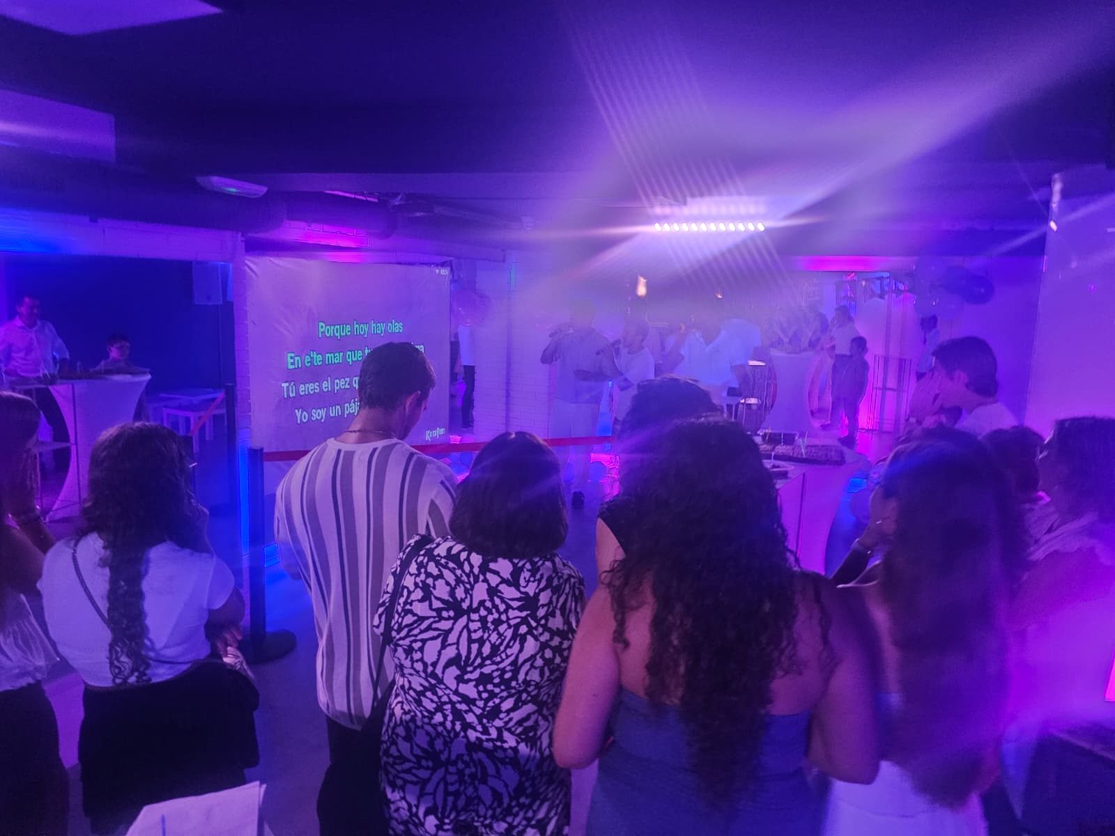 Karaoke per a aniversaris i grups al Mambo Club